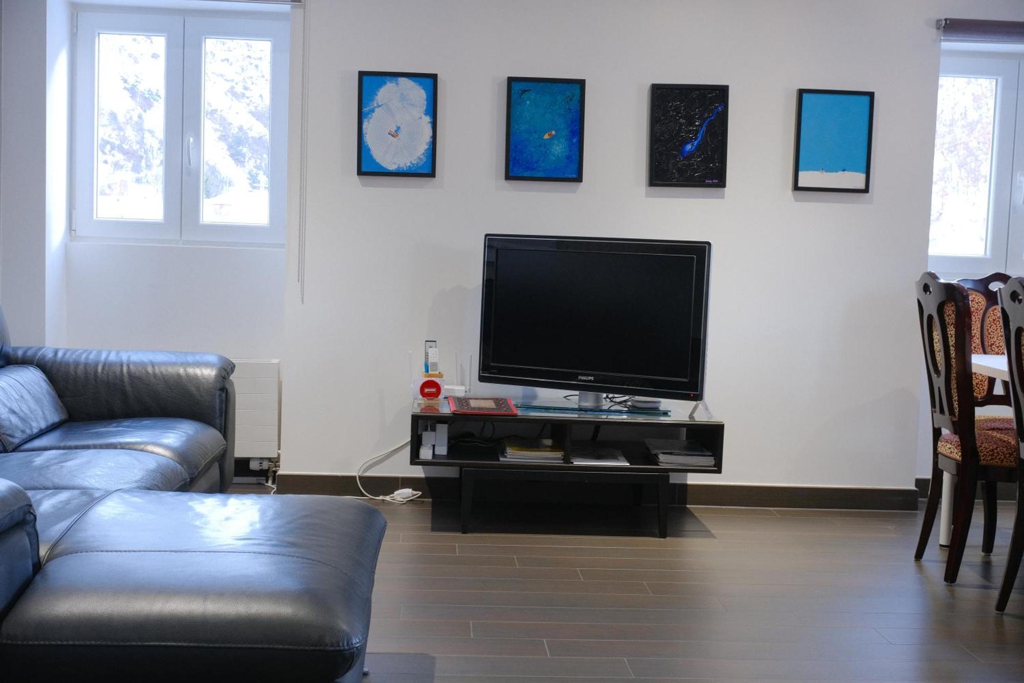 Today Appartement Famille Chippis Luaran gambar