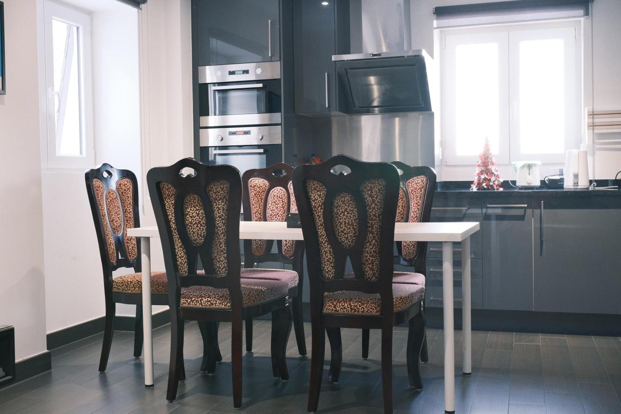 Today Appartement Famille Chippis Luaran gambar